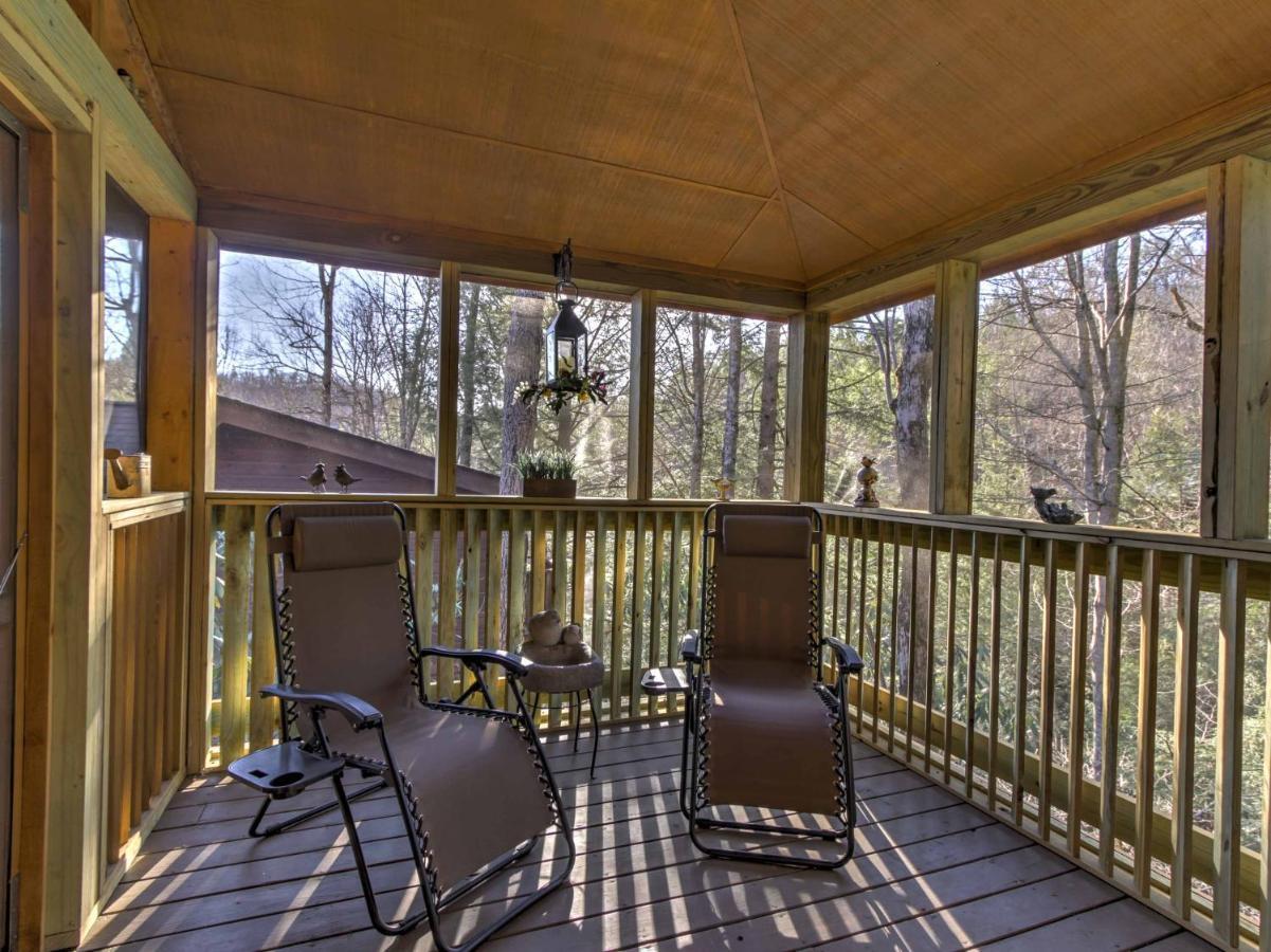 Cozy Nest Gatlinburg Cabin With Porch And Jacuzzi! Villa Exteriör bild