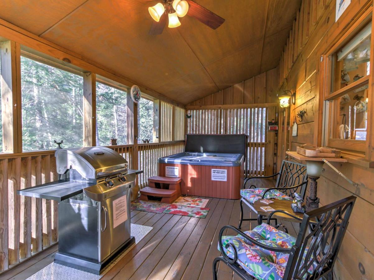 Cozy Nest Gatlinburg Cabin With Porch And Jacuzzi! Villa Exteriör bild